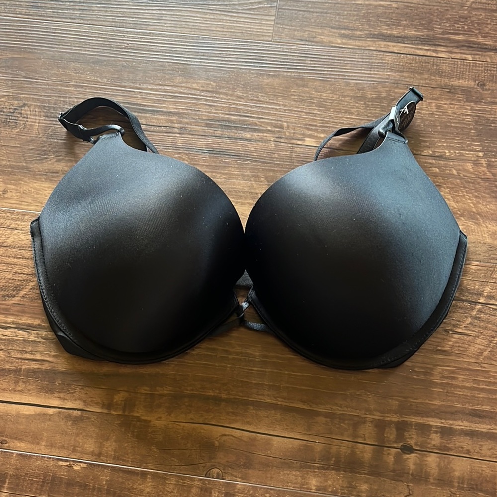 NEW Victoria’s Secret Very Sexy Bombshell Bra Black 34D NWT